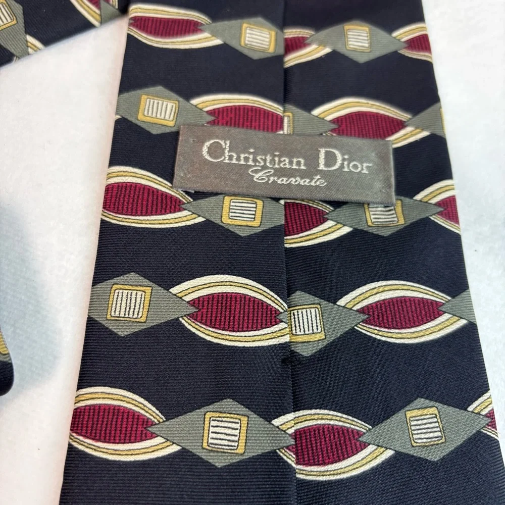 CHRISTIAN DIOR Vintage Stunning Silk Tie